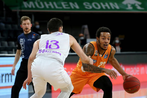 力与战术亮 力与战术亮